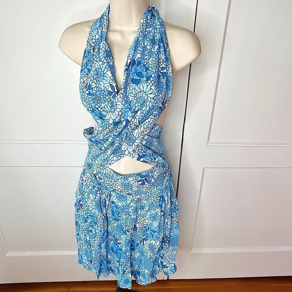 Petal & Pup Women's LeLe Halter Romper Blue Floral Nwot Size Large